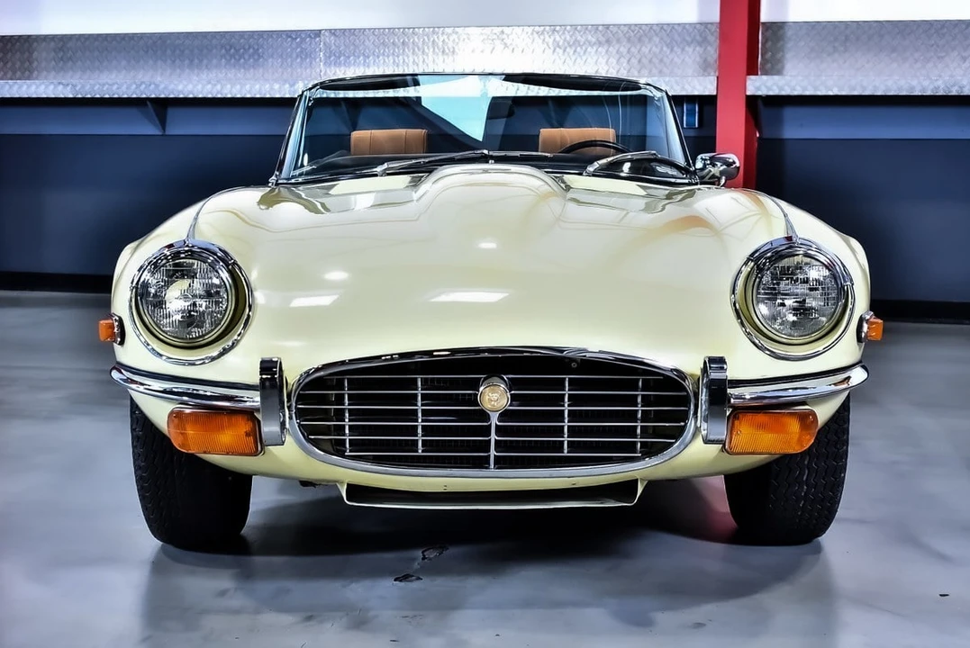1973 Jaguar E-Type Series 3 V12 - Image 3 of 30