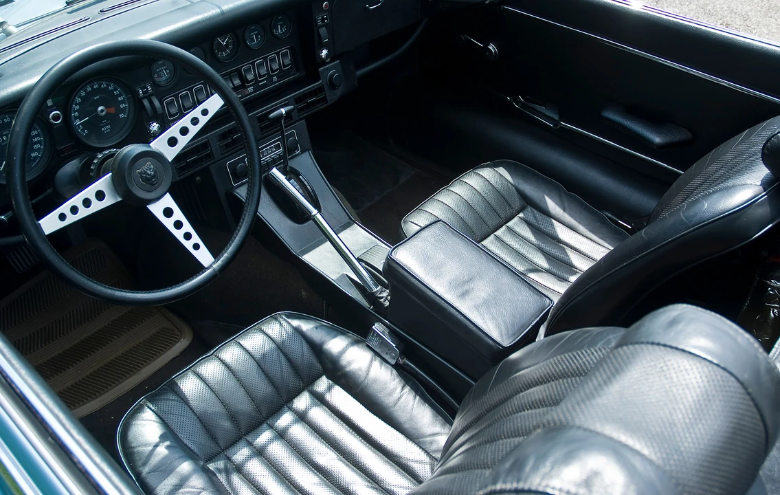 1973 Jaguar E-Type Series 3 V12 - Image 3 of 5