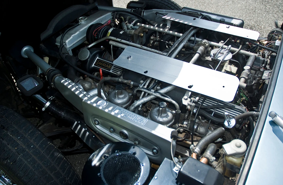1973 Jaguar E-Type Series 3 V12 - Image 2 of 5