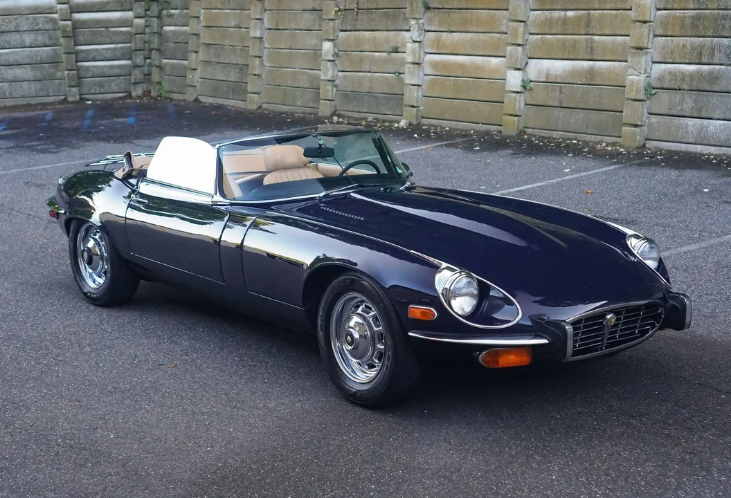 1973 Jaguar E-Type Series 3 V12 - Image 2 of 6
