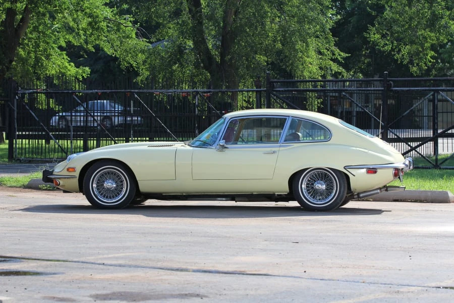 1973 Jaguar E-Type Series 3 V12 - Image 2 of 8