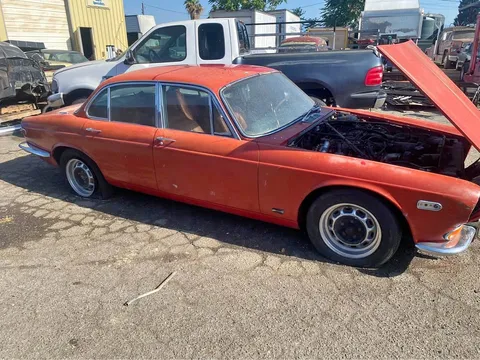 1973 Jaguar XJ12 SWB