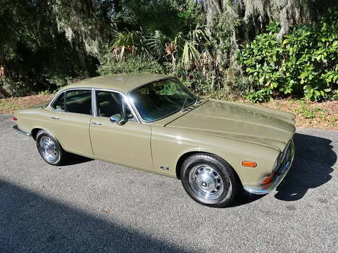 1973 Jaguar XJ6L