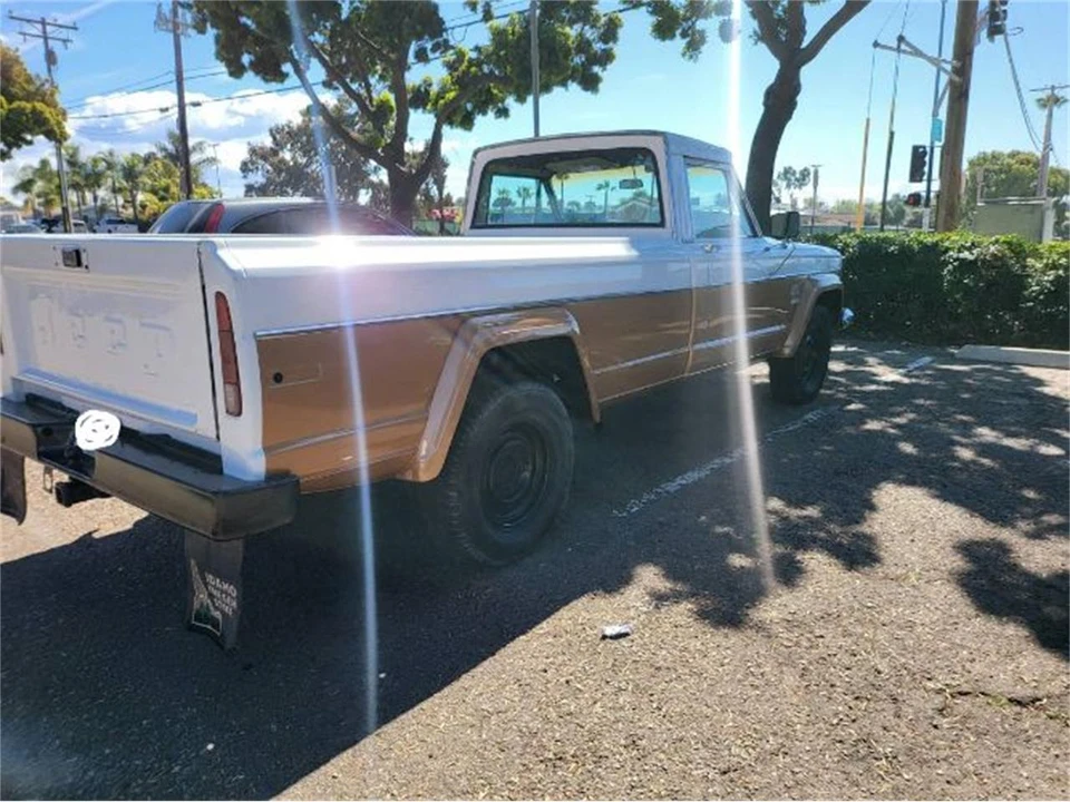1973 Jeep SJ Gladiator - Image 7 of 20