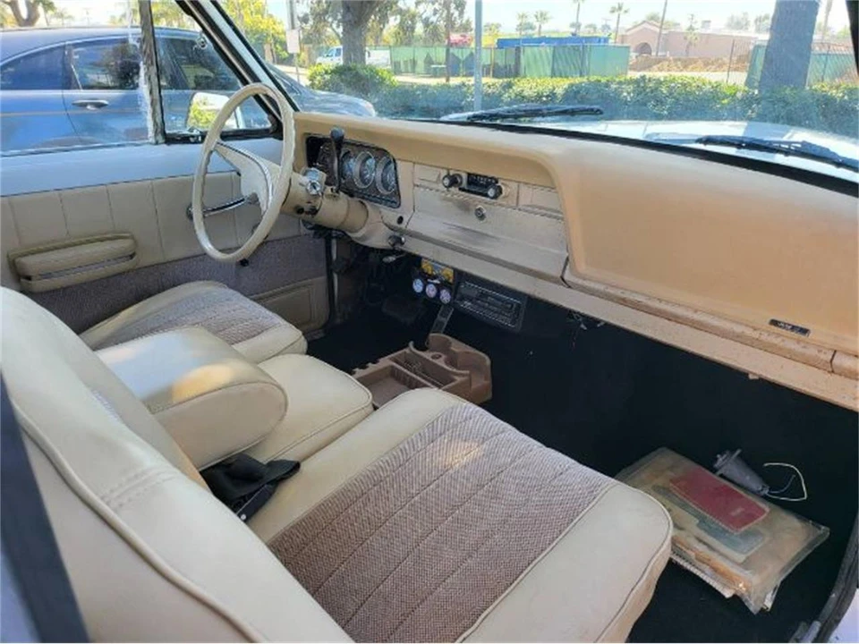 1973 Jeep SJ Gladiator - Image 12 of 20