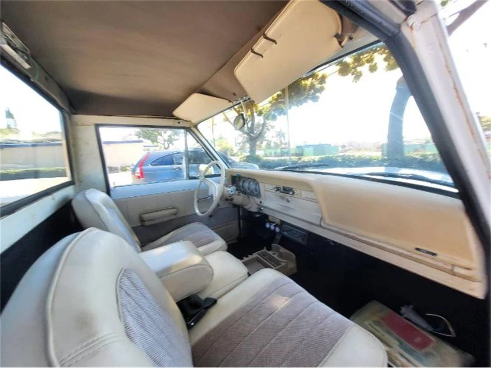 1973 Jeep SJ Gladiator - Image 16 of 20