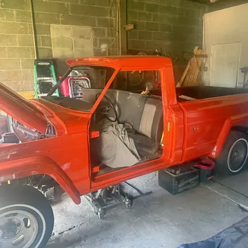 1973 Jeep J4000