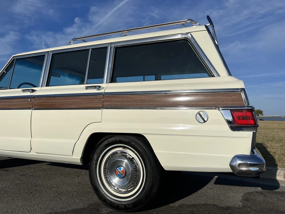 1973 Jeep SJ Wagoneer - Image 20 of 31