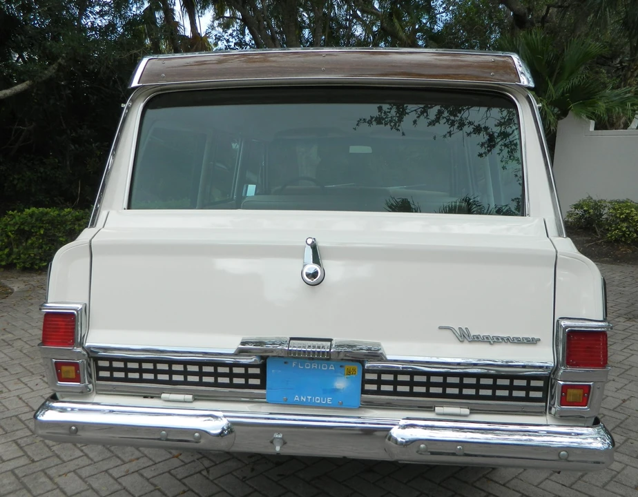 1973 Jeep SJ Wagoneer - Image 12 of 31