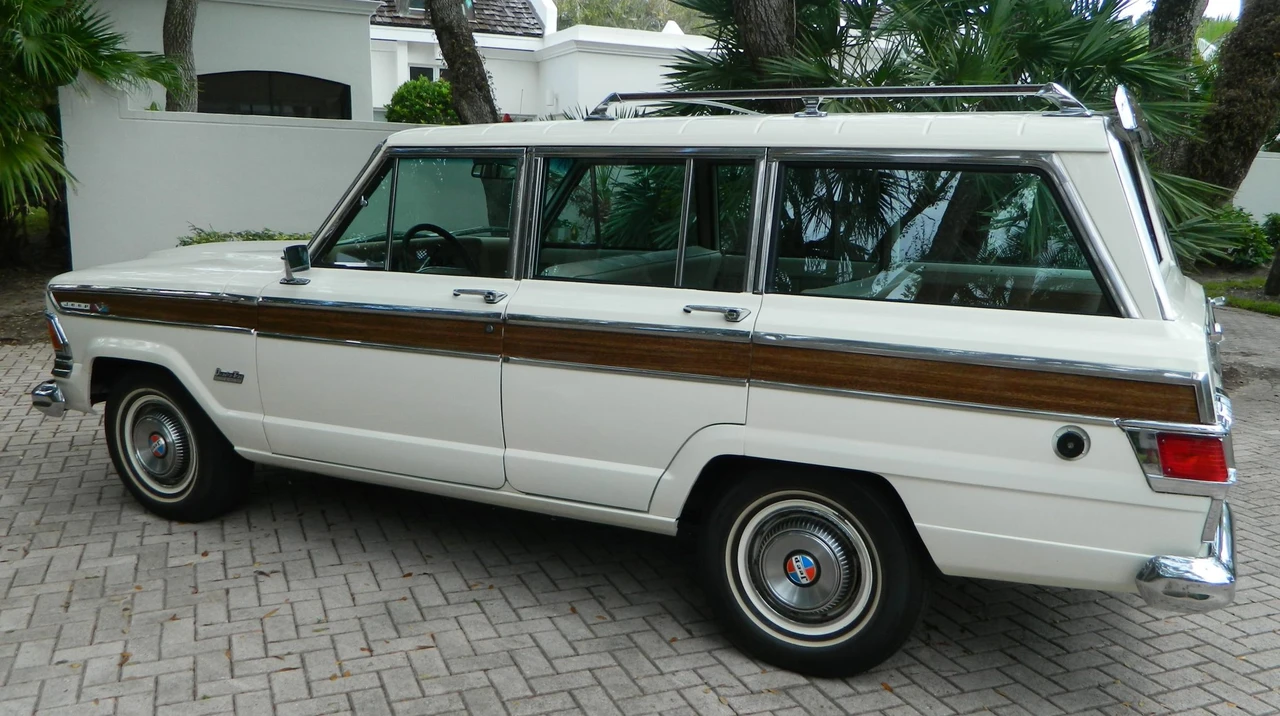 1973 Jeep SJ Wagoneer - Image 9 of 31