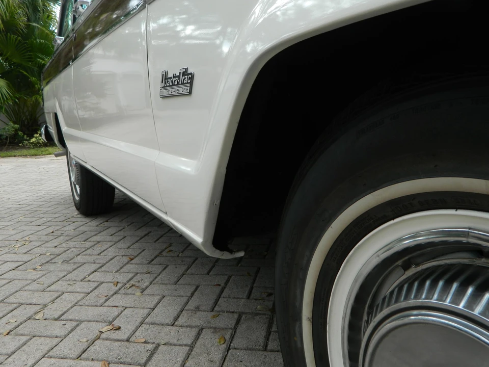 1973 Jeep SJ Wagoneer - Image 17 of 31