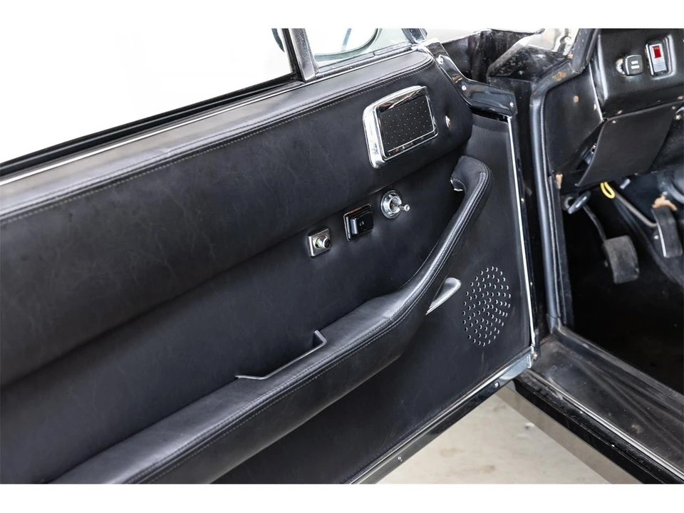 1973 Jensen Interceptor - Image 7 of 28