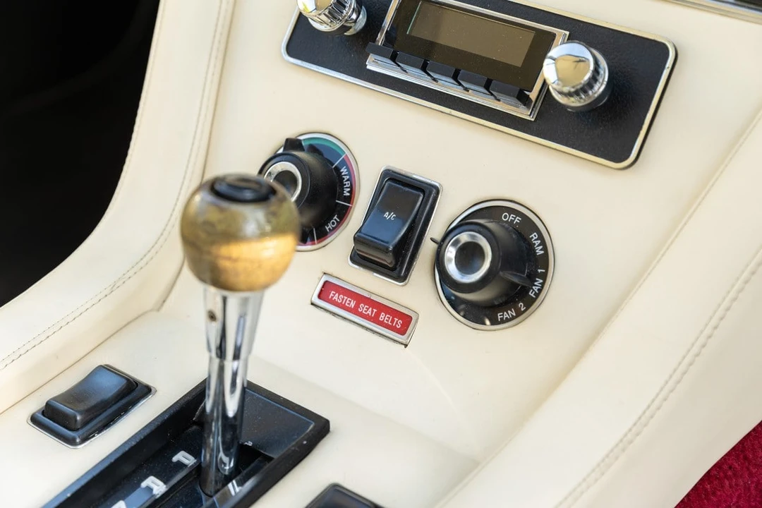 1973 Jensen Interceptor - Image 24 of 30