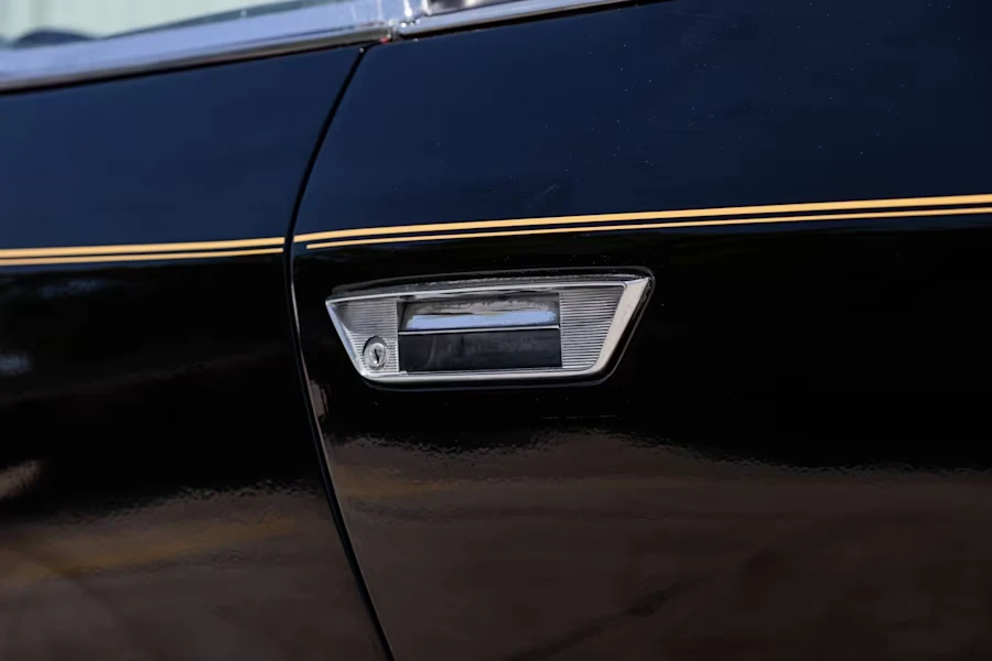 1973 Jensen Interceptor - Image 11 of 31