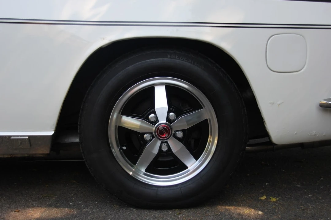 1973 Jensen Interceptor - Image 24 of 30