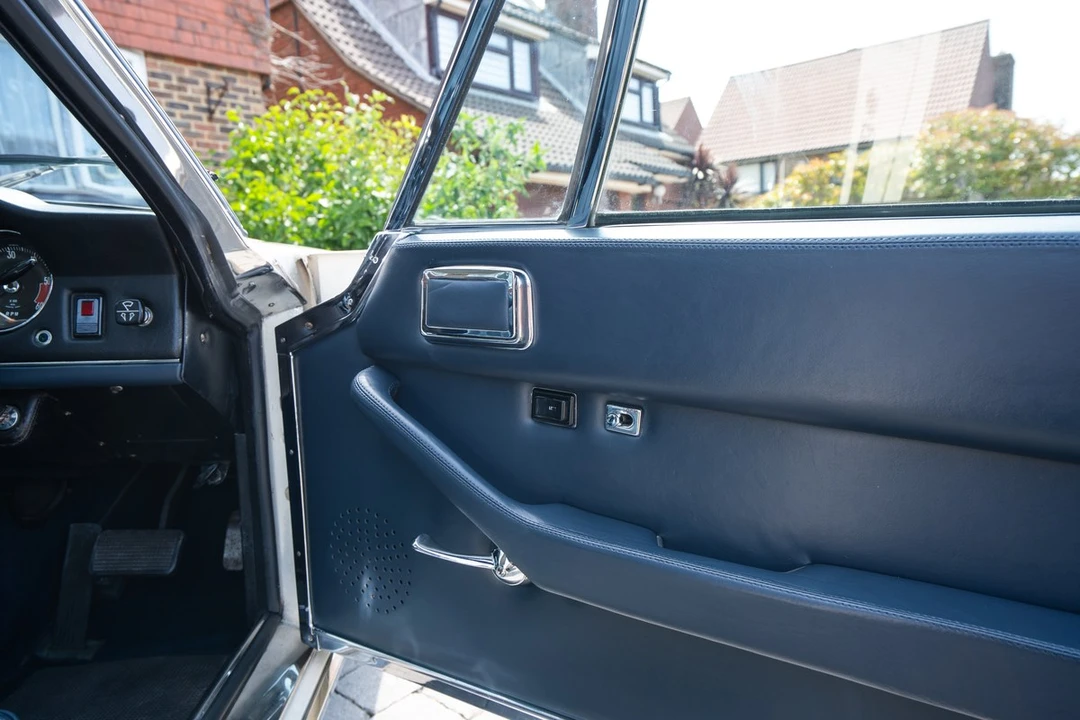 1973 Jensen Interceptor - Image 29 of 30