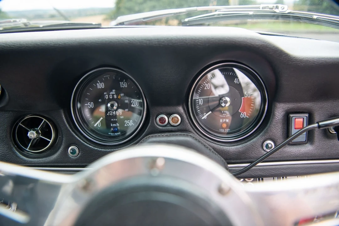 1973 Jensen Interceptor - Image 29 of 30