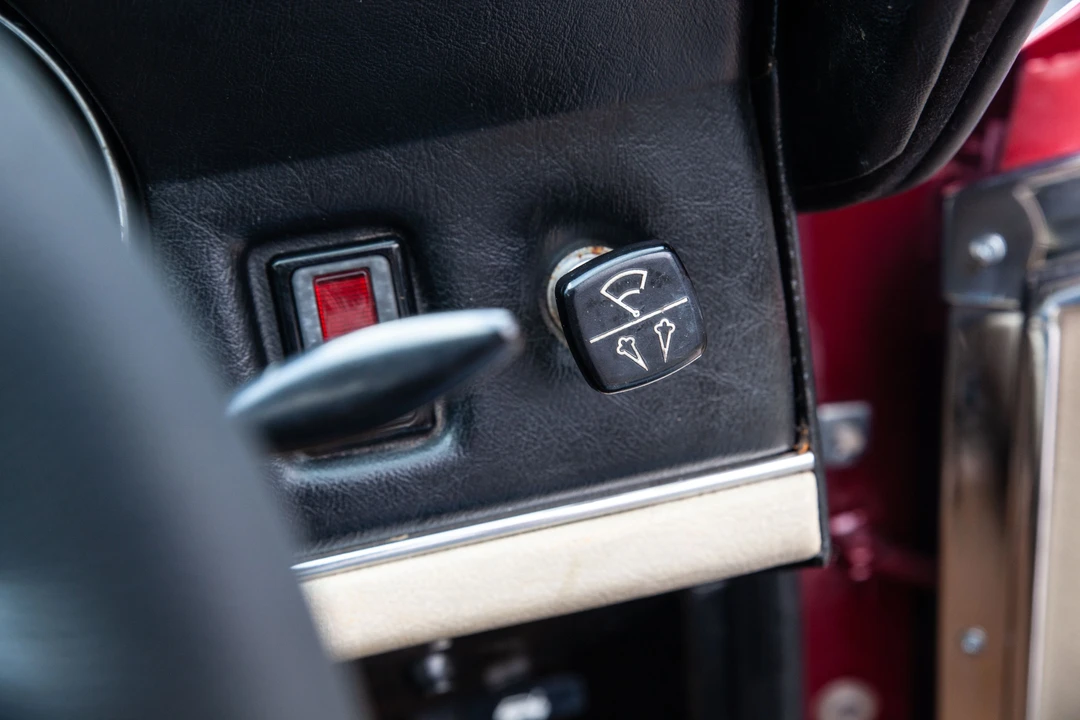 1973 Jensen Interceptor - Image 4 of 31