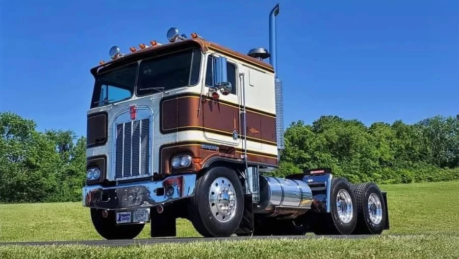 1973 Kenworth - Image 2 of 7