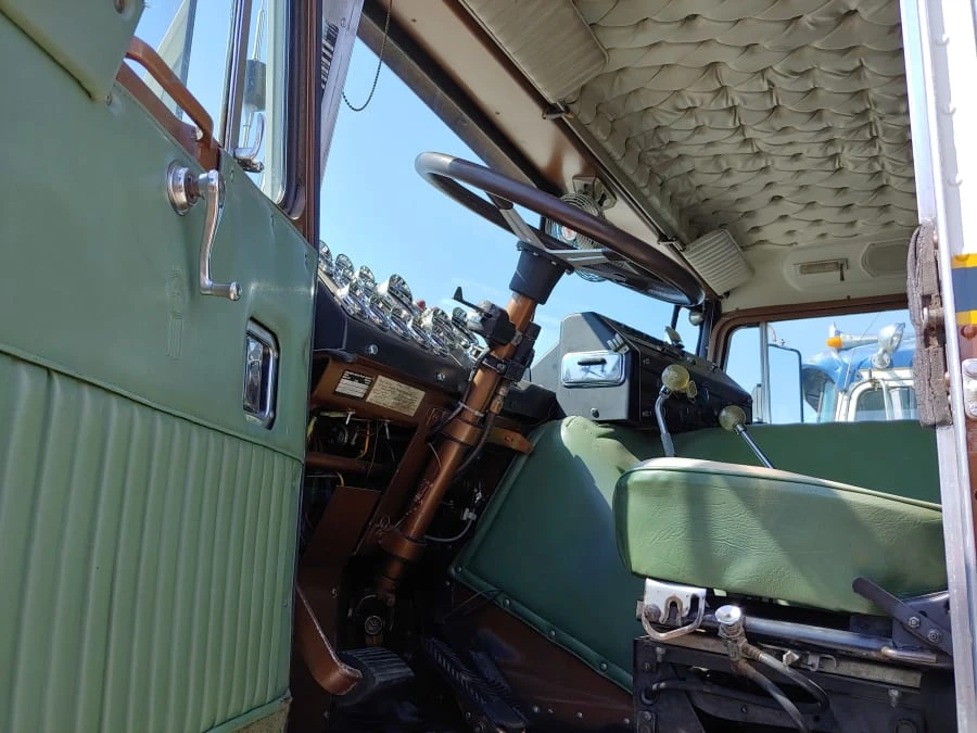 1973 Kenworth - Image 6 of 7
