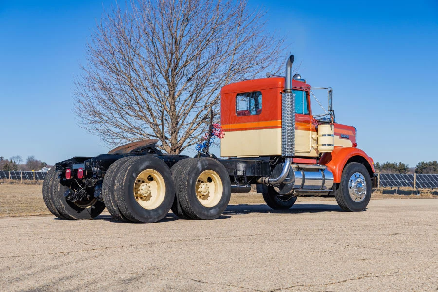 1973 Kenworth W900 - Image 3 of 31
