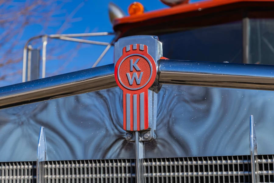 1973 Kenworth W900 - Image 13 of 31