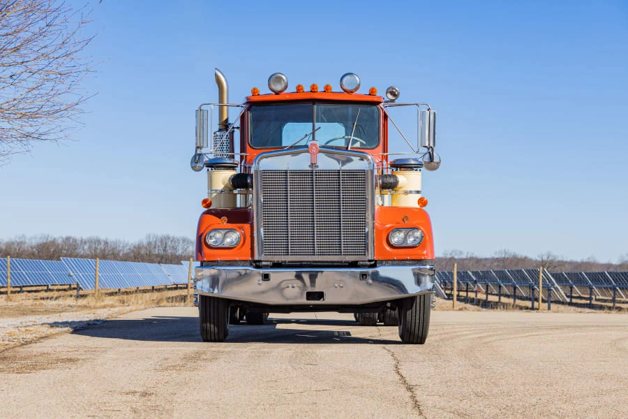 1973 Kenworth W900 - Image 4 of 31