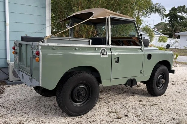 1973 Land Rover Series III 88 - Image 2 of 8