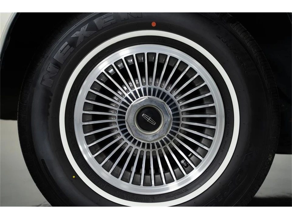 1973 Lincoln Continental 5th Gen - Image 16 of 31