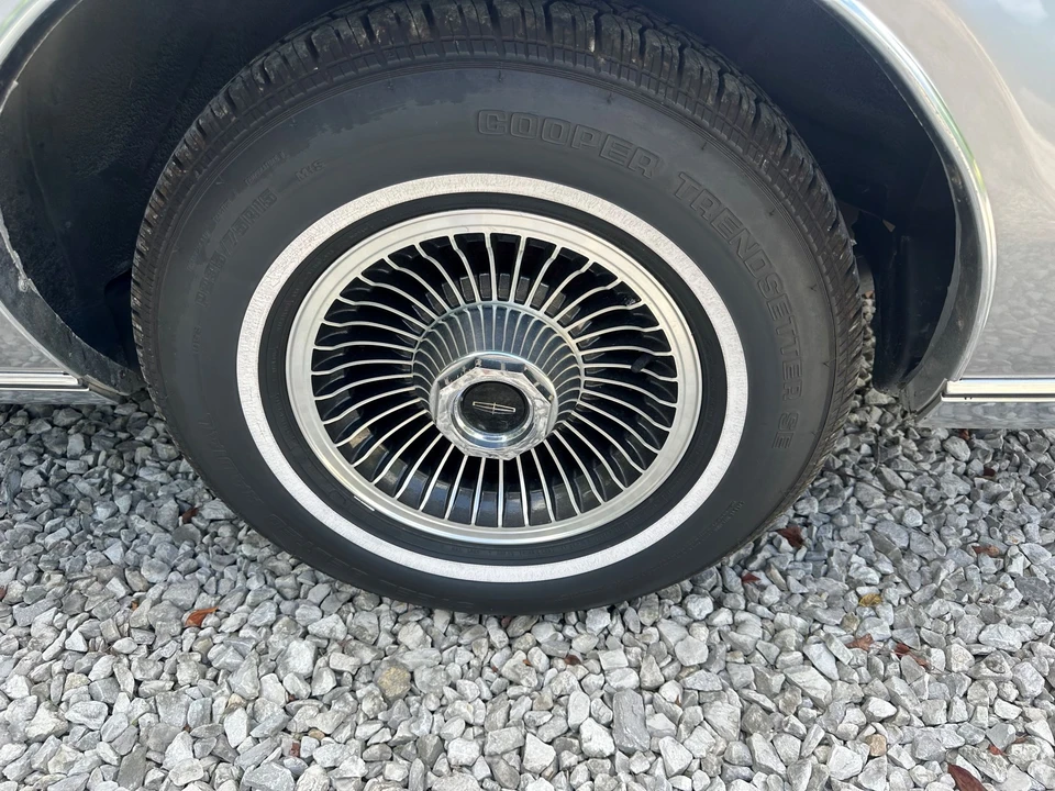 1973 Lincoln Continental Mark IV - Image 13 of 31