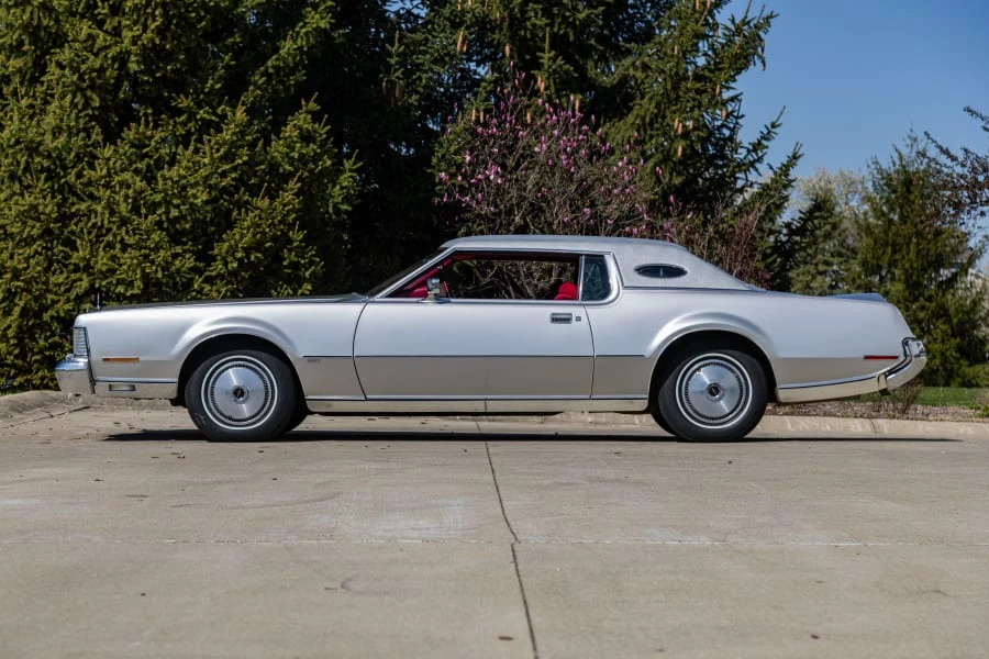1973 Lincoln Continental Mark IV - Image 2 of 31