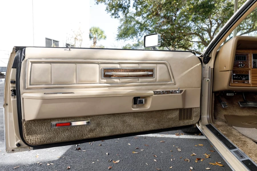 1973 Lincoln Continental Mark IV - Image 16 of 31