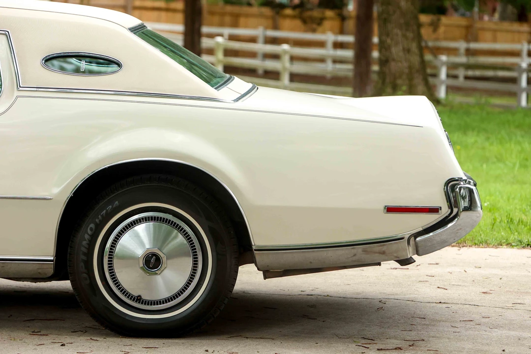 1973 Lincoln Continental Mark IV - Image 8 of 31
