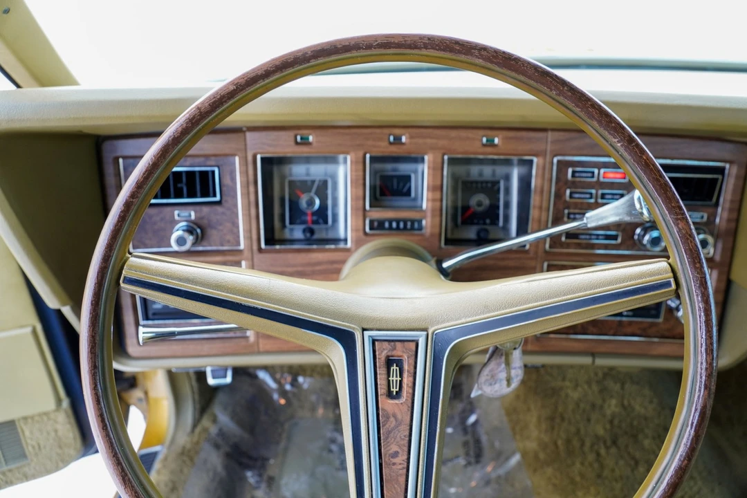 1973 Lincoln Continental Mark IV - Image 14 of 21