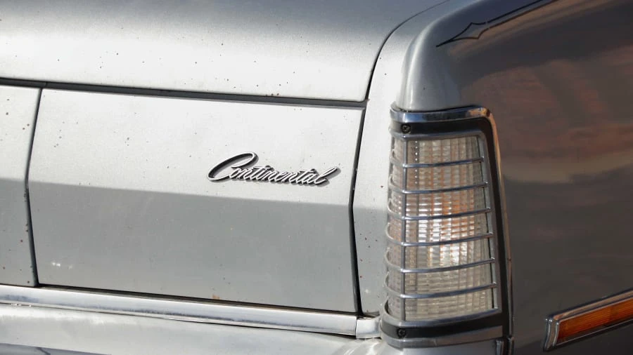 1973 Lincoln Continental Mark IV - Image 9 of 12