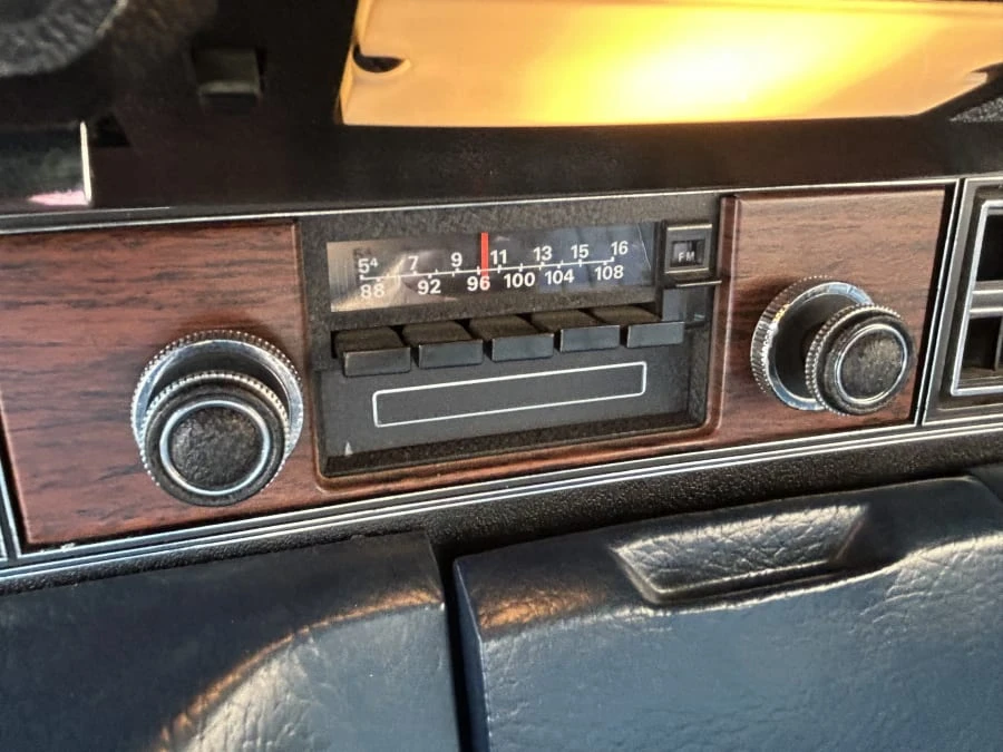 1973 Lincoln Continental 5th Gen - Image 18 of 31