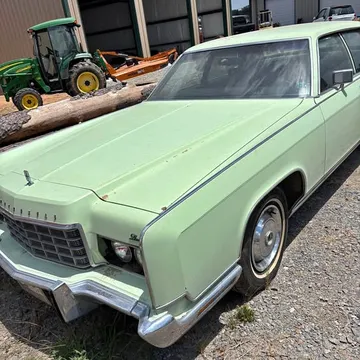 1973 Lincoln Continental Select Sedan 4D