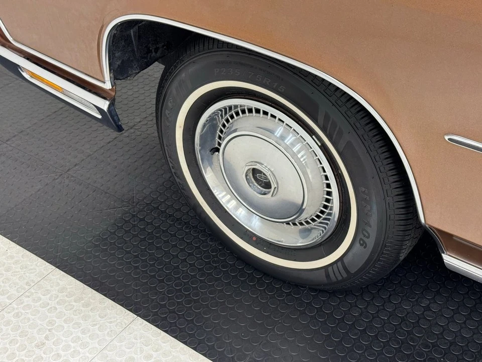 1973 Lincoln Continental 5th Gen - Image 11 of 12