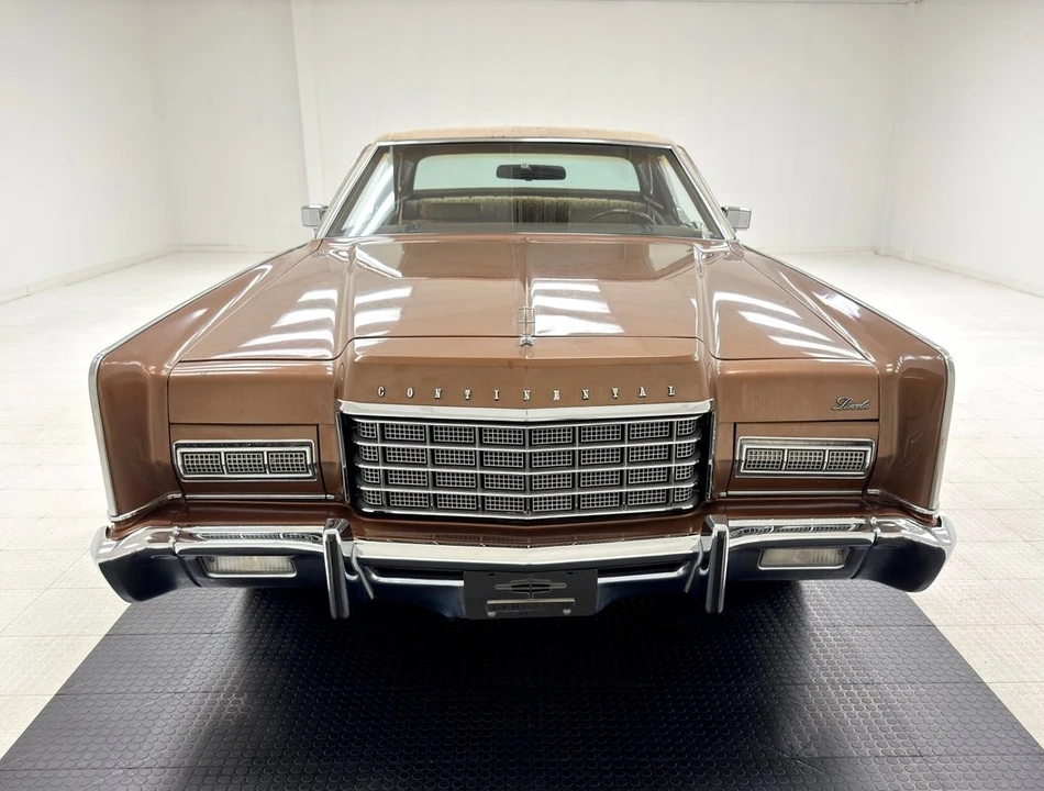 1973 Lincoln Continental 5th Gen - Image 8 of 12