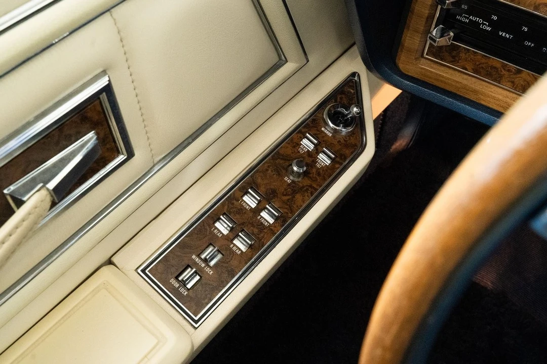 1973 Lincoln Continental Mark IV - Image 29 of 31