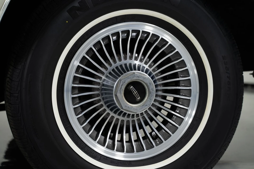 1973 Lincoln Continental Mark IV - Image 19 of 31