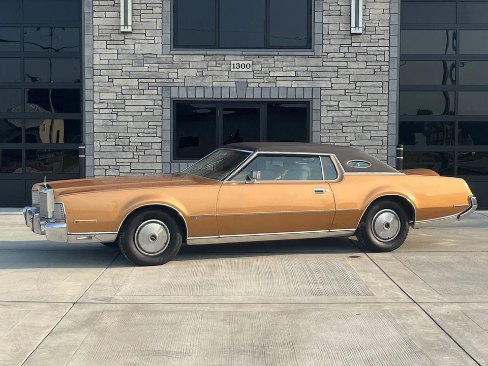 1973 Lincoln Continental Mark IV - Image 2 of 31