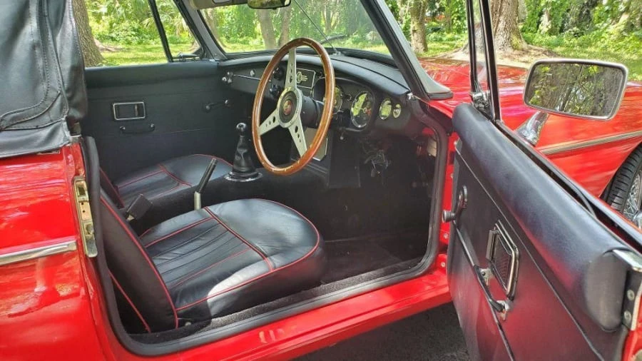 1973 MG MGB Roadster - Image 4 of 11