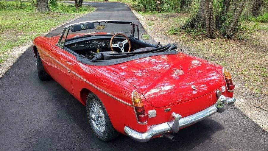 1973 MG MGB Roadster - Image 10 of 11
