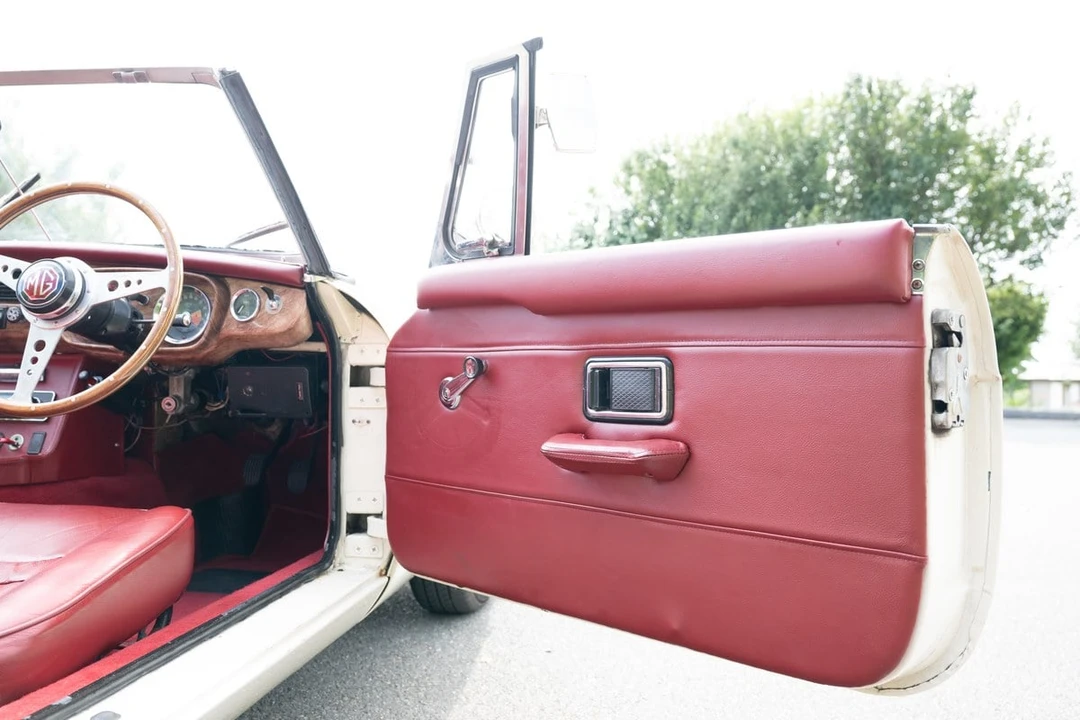 1973 MG MGB Roadster - Image 28 of 31