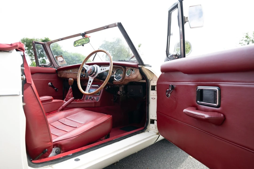 1973 MG MGB Roadster - Image 13 of 31