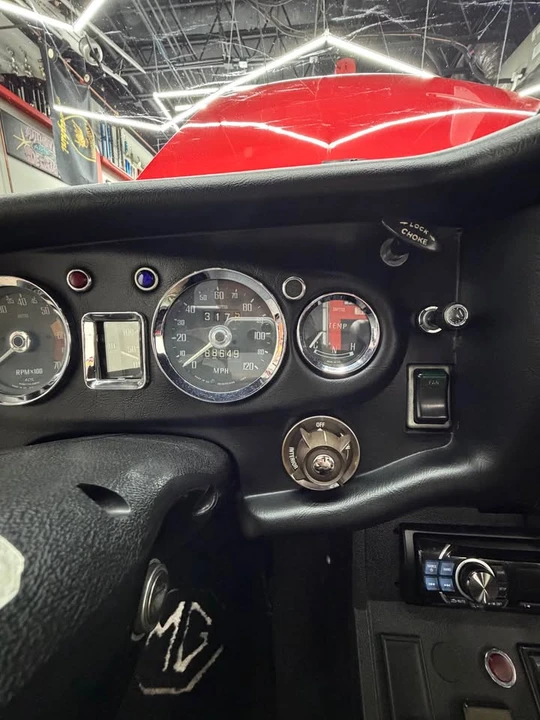 1973 MG MGB Roadster - Image 10 of 14