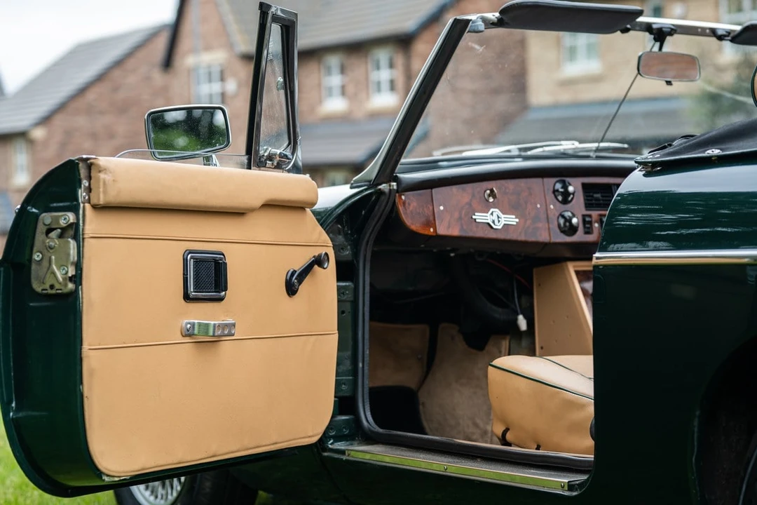 1973 MG MGB Roadster - Image 30 of 30