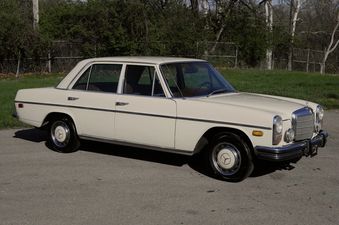 1973 Mercedes-Benz W114 & W115 - Image 27 of 31