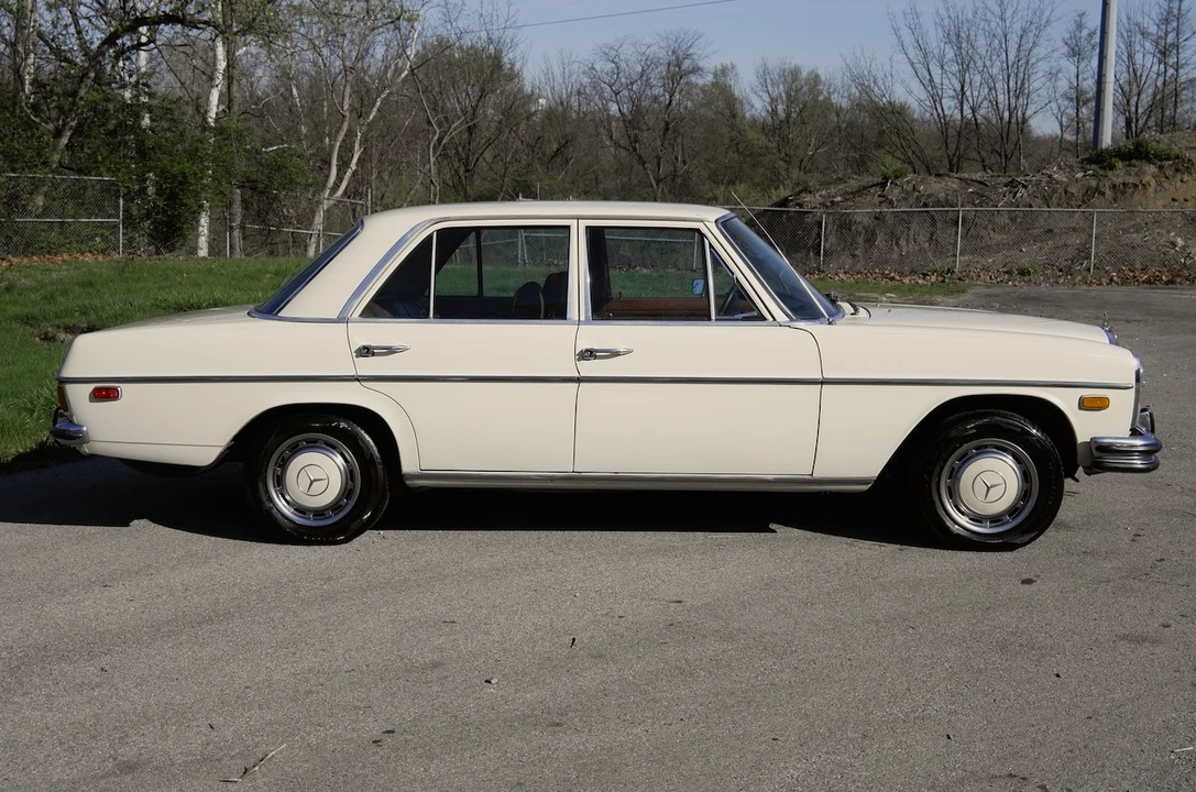 1973 Mercedes-Benz W114 & W115 - Image 25 of 31
